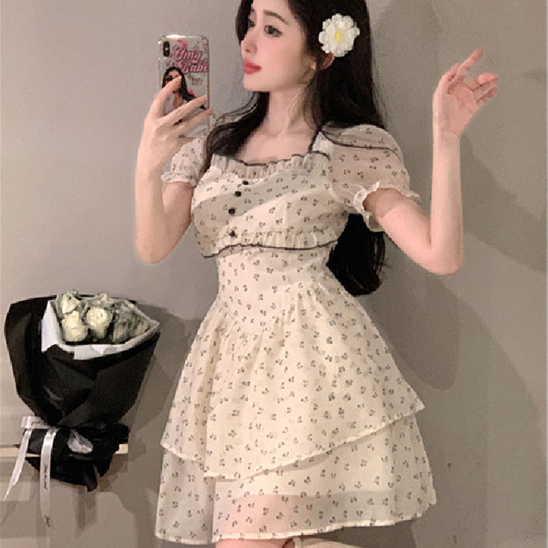 ชุดเดรสฤดูร้อนลายดอกไม้ย้อนยุค - Midi Skirt Floral บทวิจารณ์และราคา